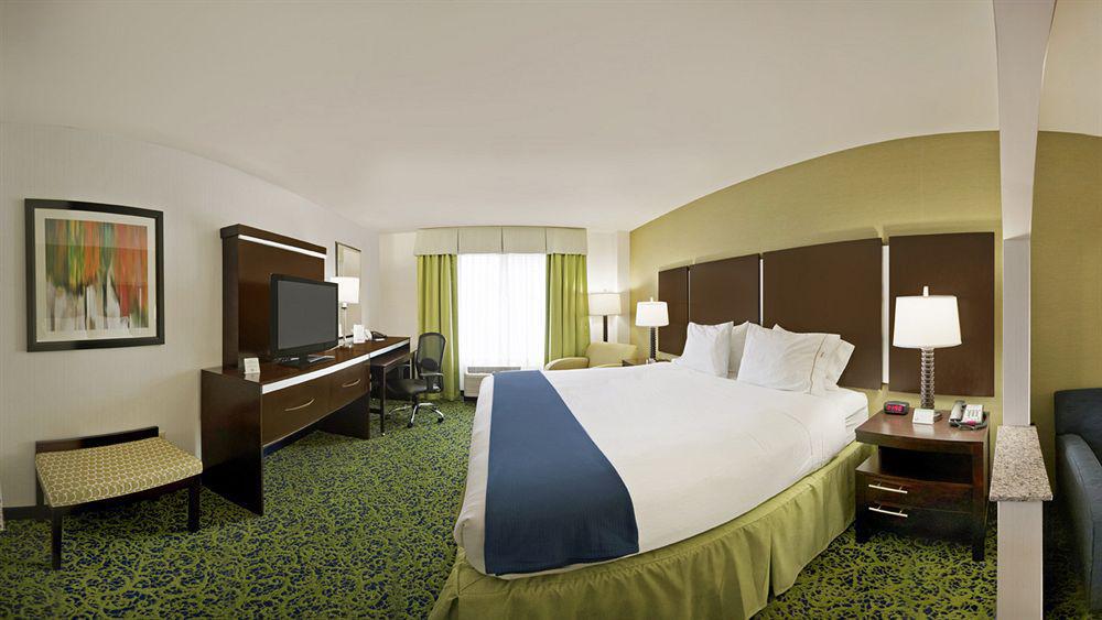 Resort Express And Stroudsburg-poconos By Ihg