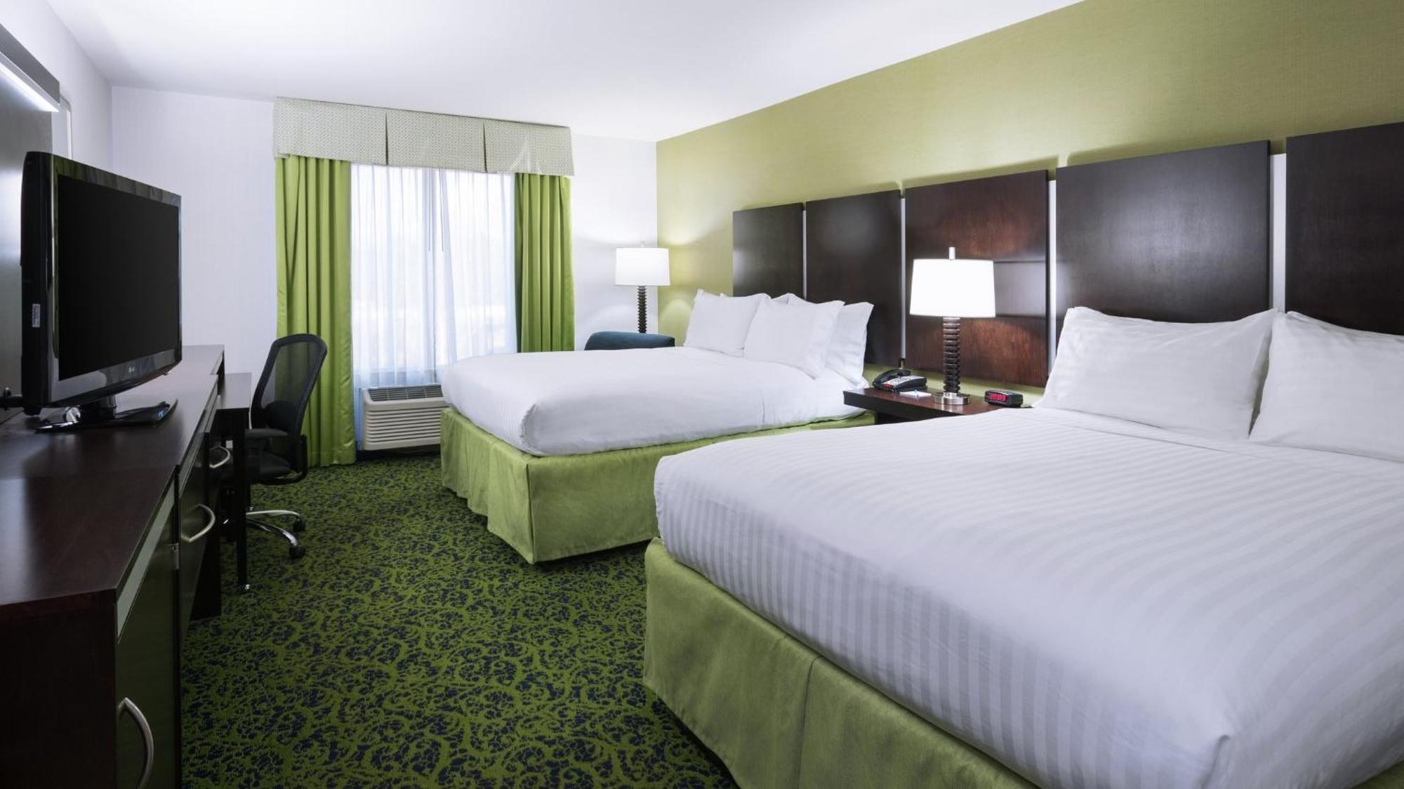 Resort Express And Stroudsburg-poconos By Ihg 3*