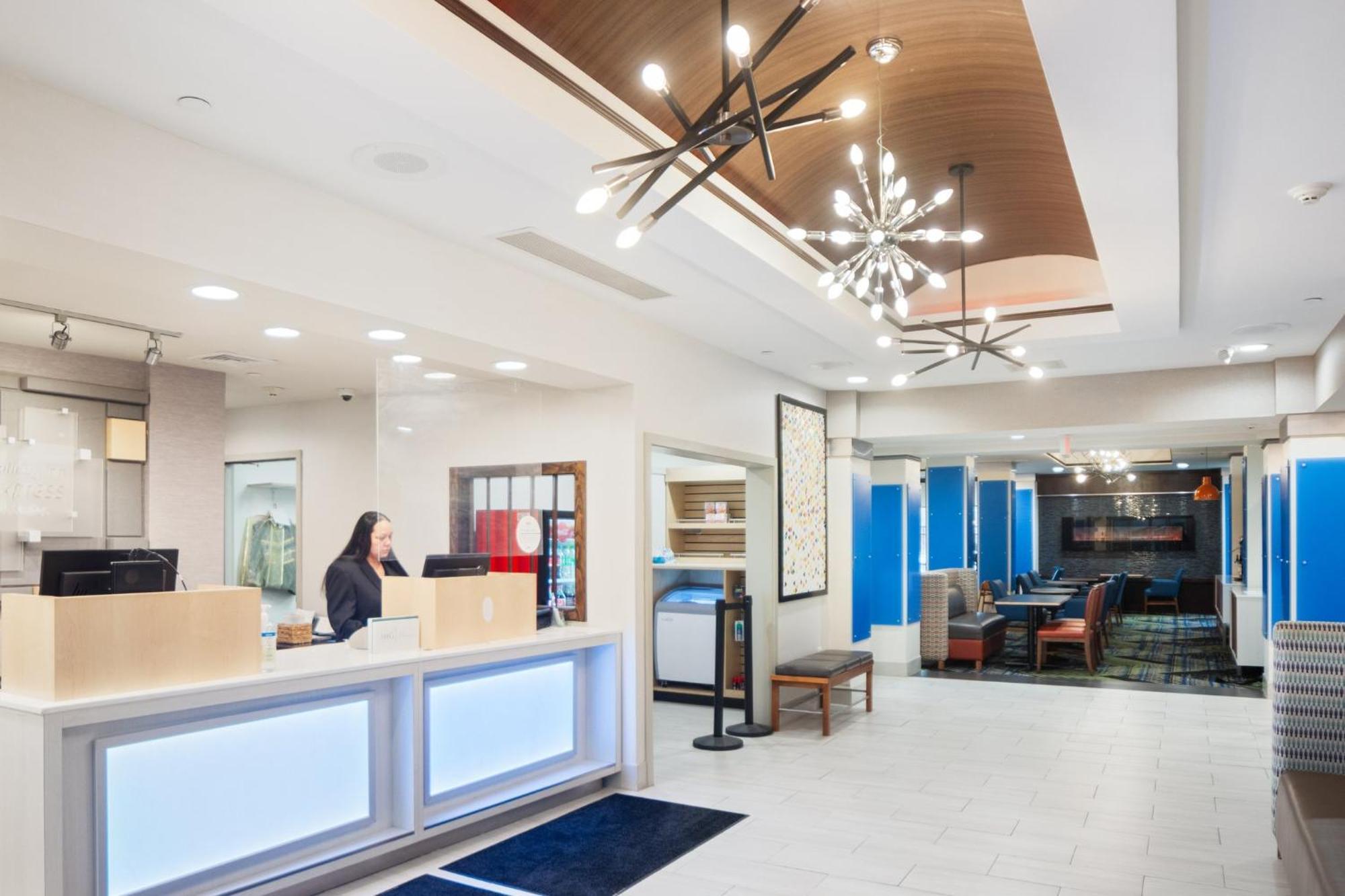 Express And Stroudsburg-poconos By Ihg Stroudsburg