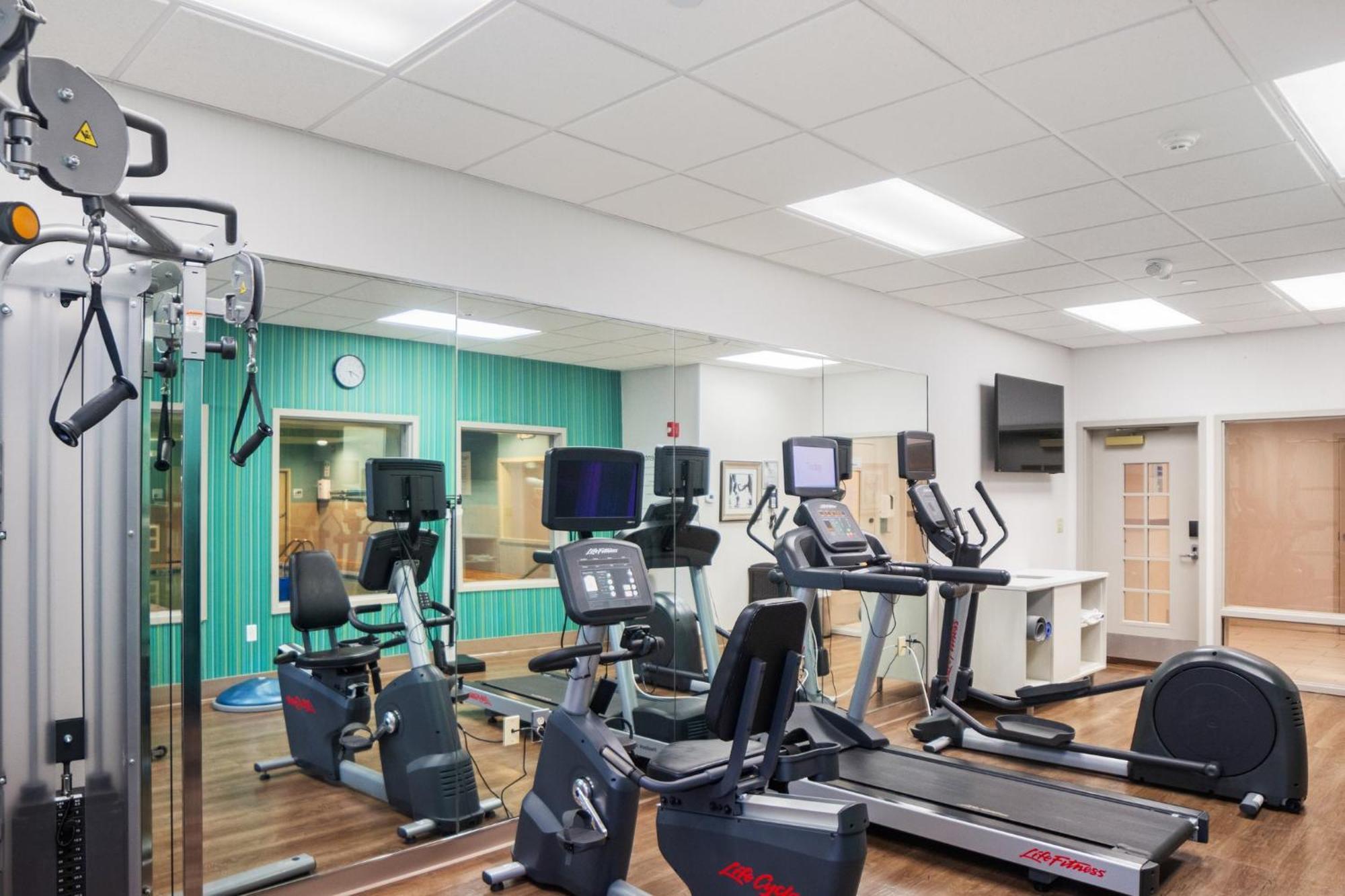 Resort Express And Stroudsburg-poconos By Ihg