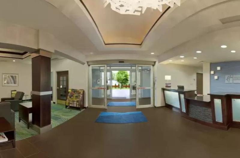 Express And Stroudsburg-poconos By Ihg Stroudsburg